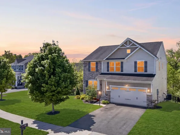 107 Cabbage White Dr, Lake Frederick, VA 22630