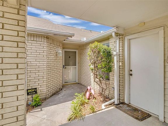 4th image of 5529 Stoney Glen Dr