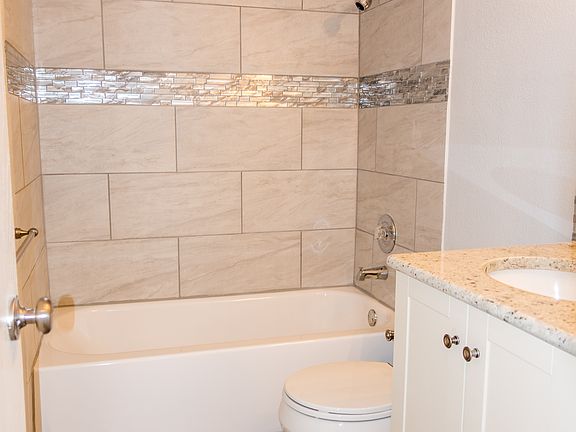 Hall Bath 2