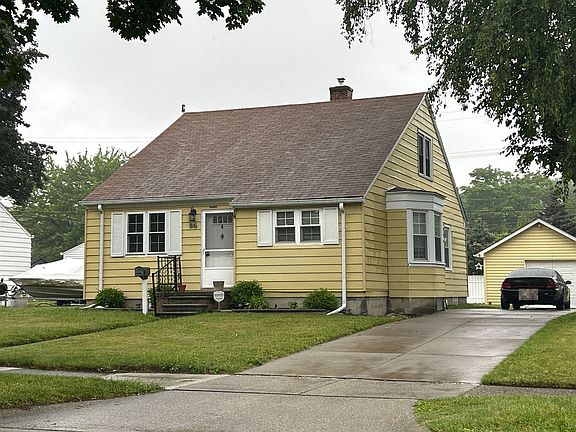 2nd image of 86 Huron Ave