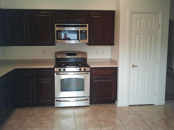 3rd image of 9276 Swamp Rose Ave