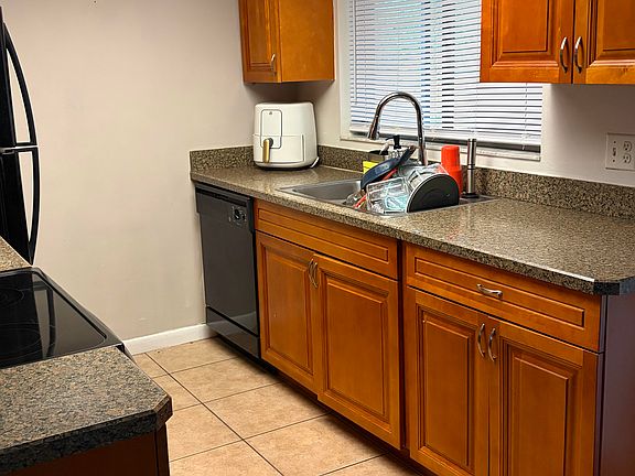 5th image of 5410 Windridge Ln