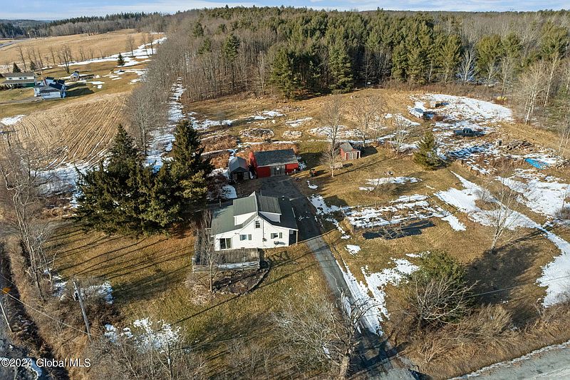 5th image of 832 Woodstock Road