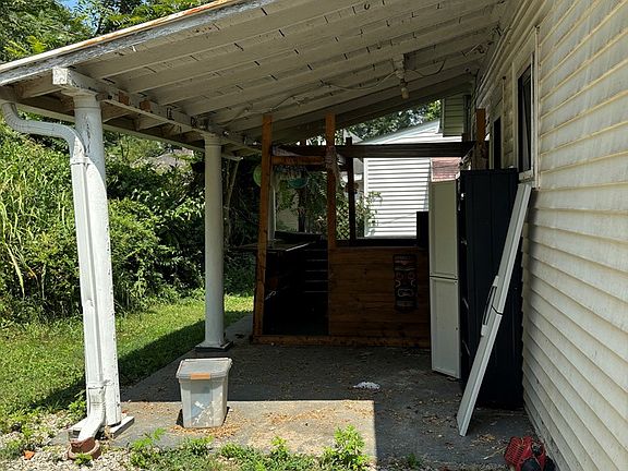 3rd image of 374 Belleview Ave
