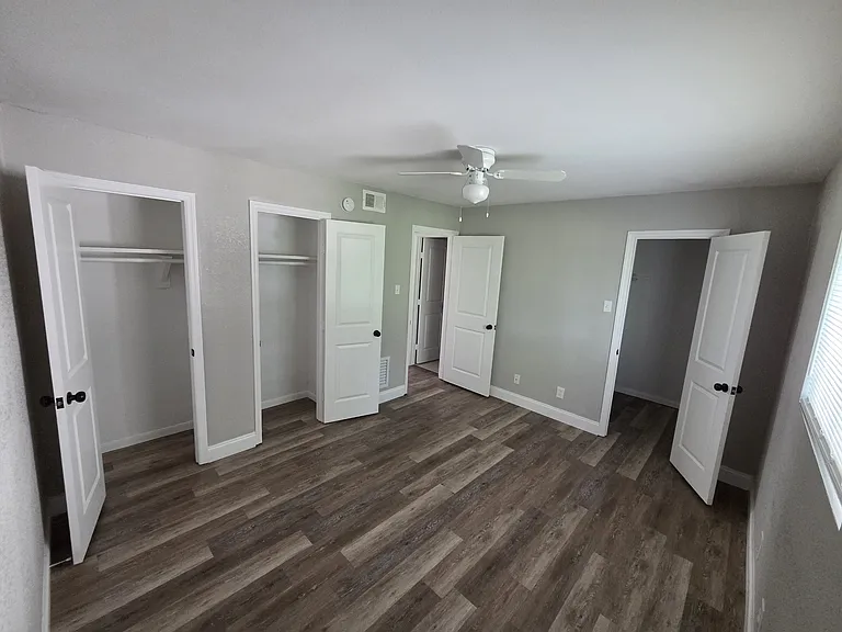 601 Harbour Ave #105 — Photo 8