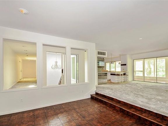 Living Rm/Family Rm