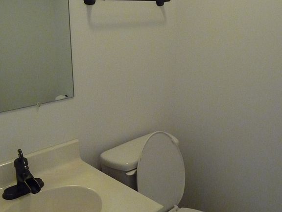 4th image of 665 N 5th St