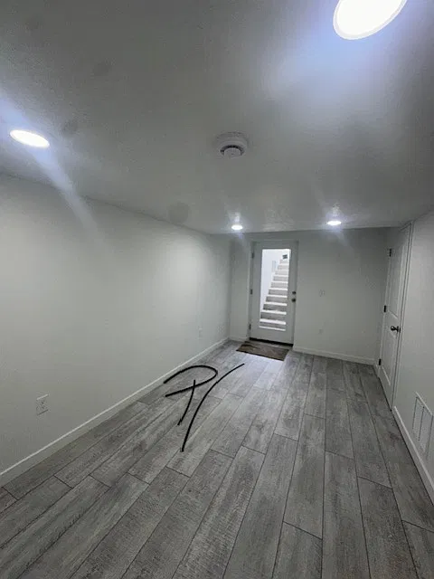 4 bed, 2049 sqft, $2,550 — Photo 2