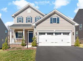 124 Horseshoe Dr, Oakdale, PA 15071