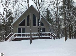 8633 Vans Ln, Kingsley, MI 49649