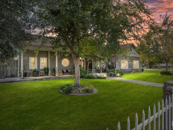 1523 S Kuhio St, Bakersfield, CA 93313