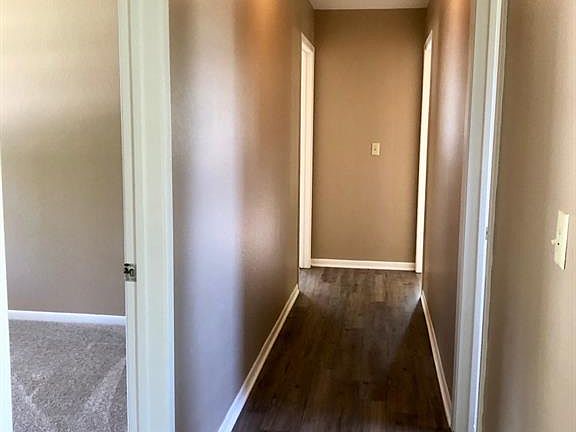 5th image of 402 Gallia St