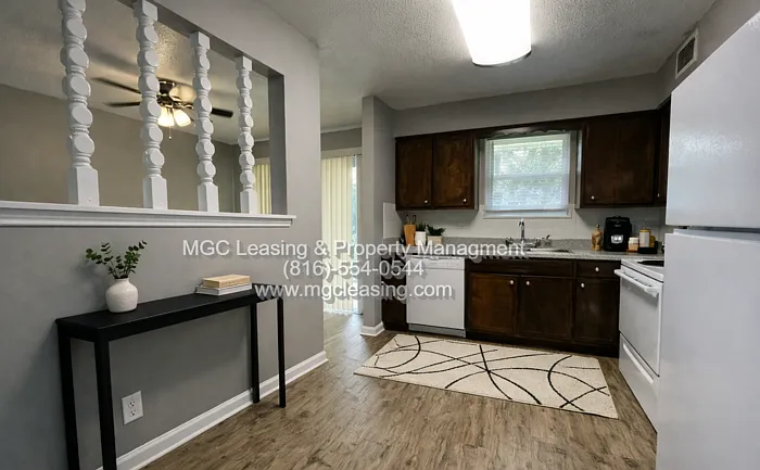 10213 E 78th St — Photo 2