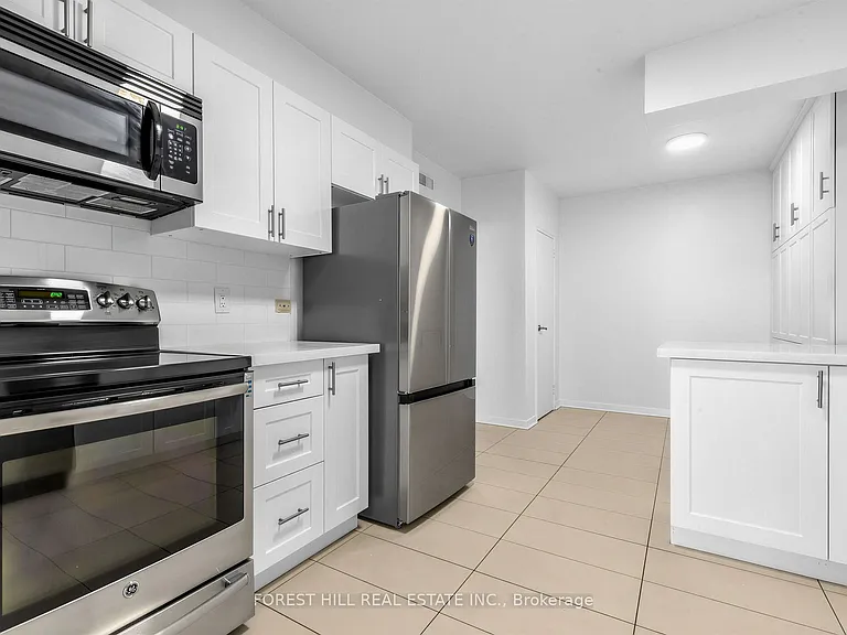 2500 Bathurst St #306 — Photo 13