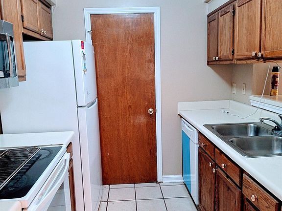 2nd image of 155 Marilyn Dr APT 44A