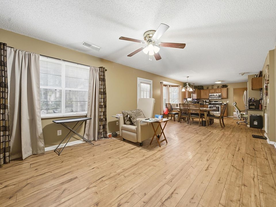 1st image of 102 Skyhawk Rd