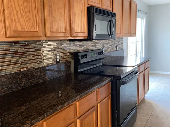 4636 Rainmaker Dr, New Bern, NC 28562