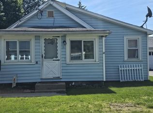 21 Eagle St, Ware, MA 01082