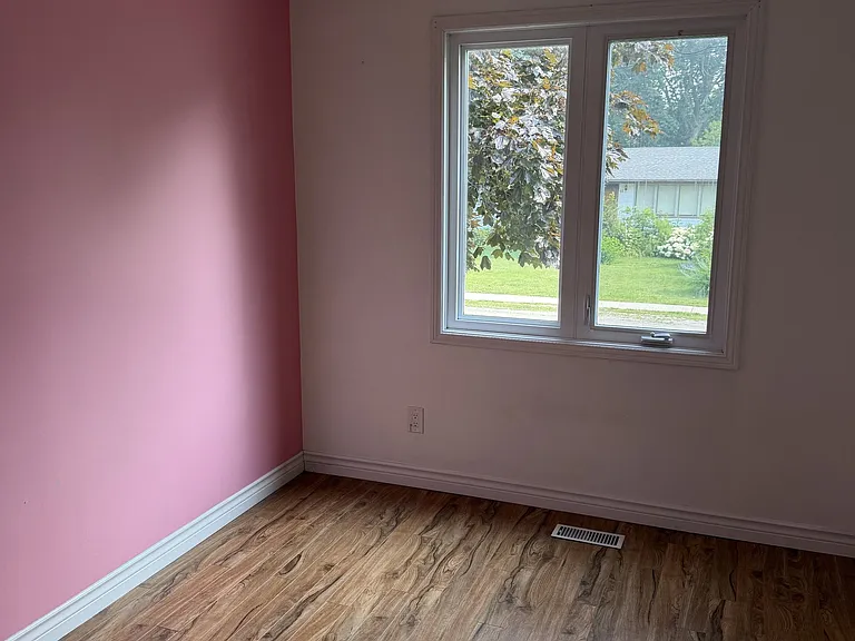 49 Jane St — Photo 10
