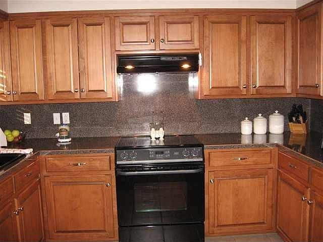 1st image of 674 Marilyn Ln