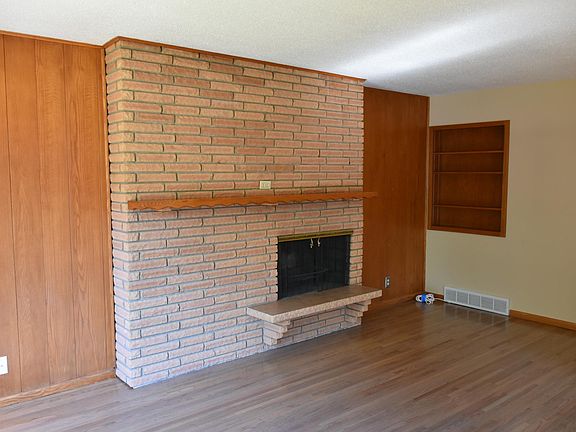 4th image of 4125 46th Ave S