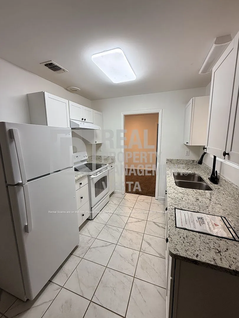 3 bed, 2.0 bath, 1386 sqft, $1,500 — Photo 4