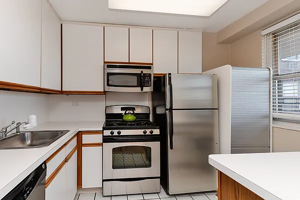 Sold by Re/Max In The City | media 37