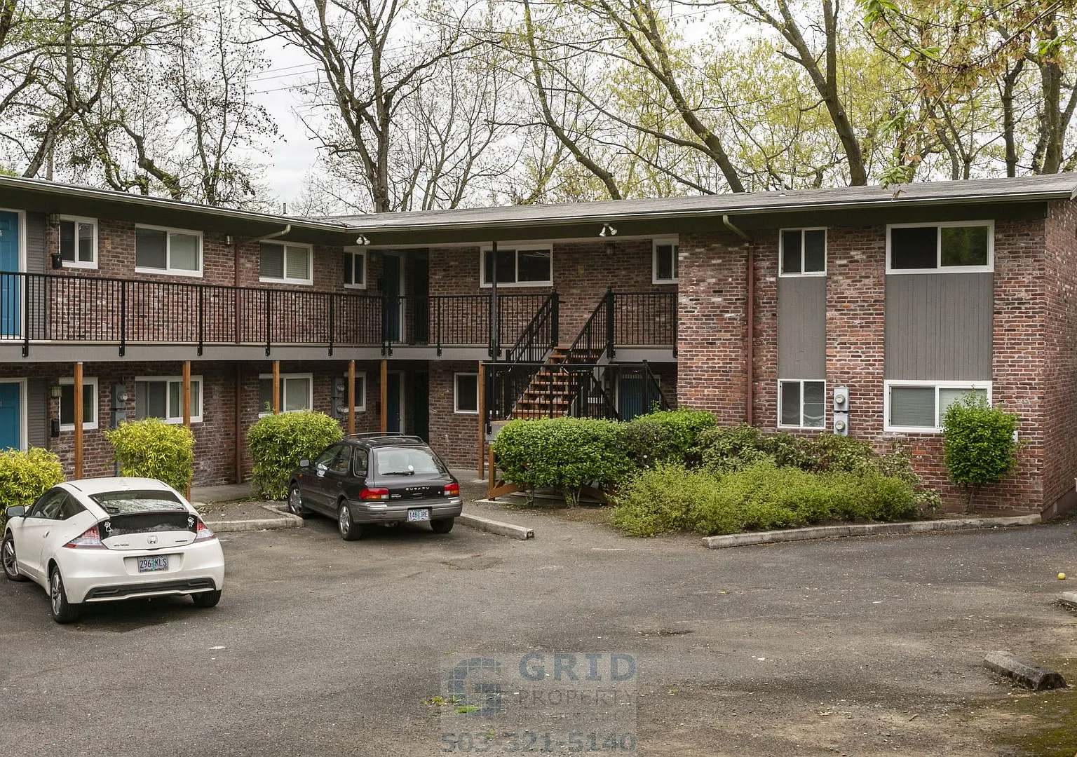 Spacious One Bedroom Apartment Available - Buckman Neighborhood! — Photo 2