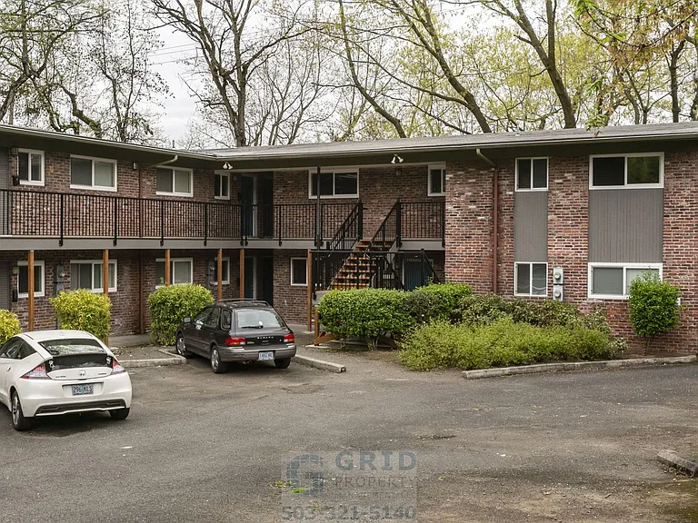 1800 SE Stark St #105 — Photo 12