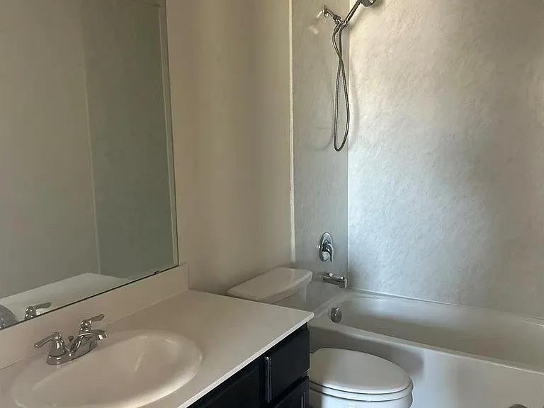 3417 Sweetwater Way — Photo 9