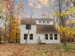 4554 Briarcliff Ter, Tobyhanna, PA