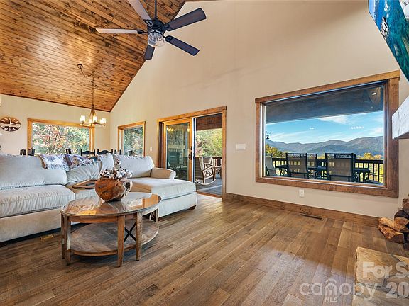 12th image of this home