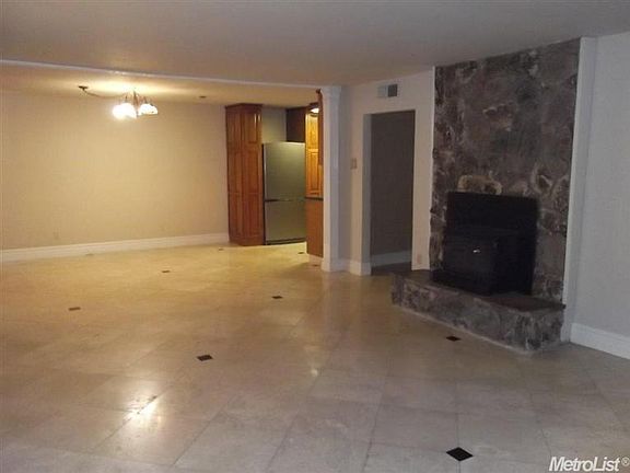 3rd image of 5327 E Foppiano Ln