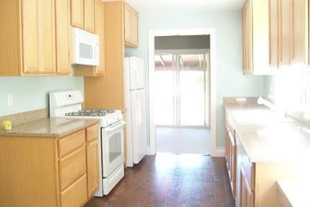5th image of 1414 Valle Vista Ave