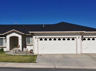 816 Vista Hill Ct, Carson City, NV 89705