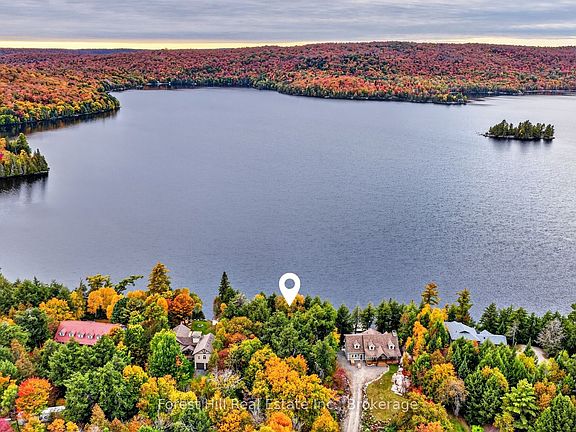 2nd image of 136 Rock Point Rd