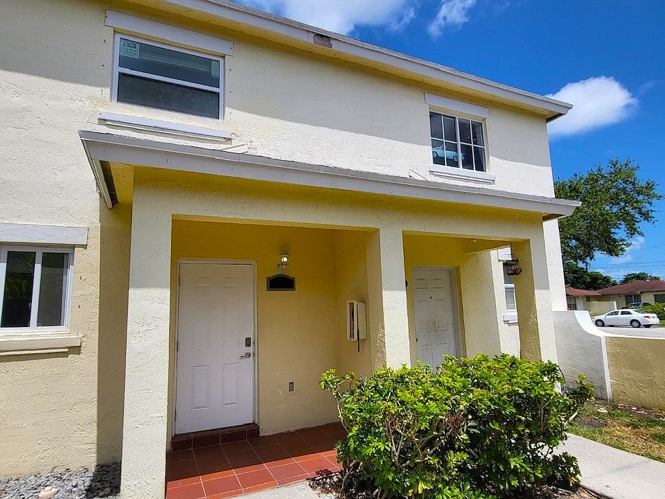 1st image of 19502 SW 103rd Ct #19502
