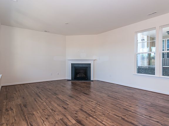 Photo is from the builders library shown as an example. Finishes and options may vary.