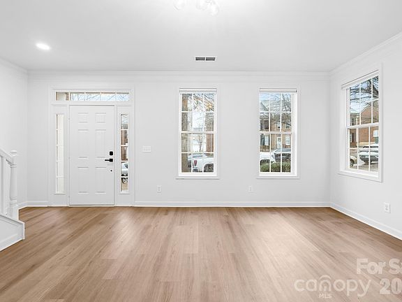 5th image of 181 Singleton Rd