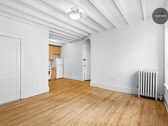 5th image of 15 Cornelia St APT 2F