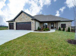 5504 Steeplechase Ct, Columbia, MO 65203