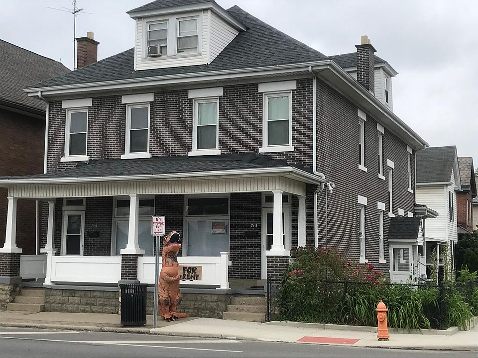 1/2 of duplex within sight of Children_s Hospital