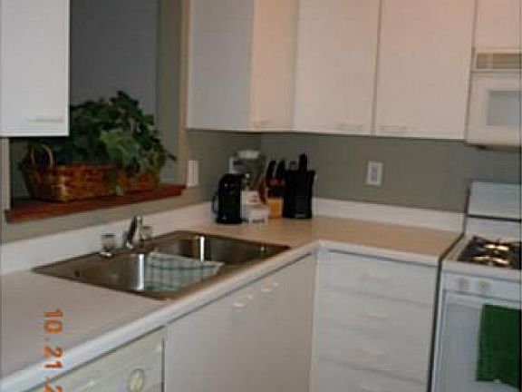 5th image of 7266 Kirkdale Dr
