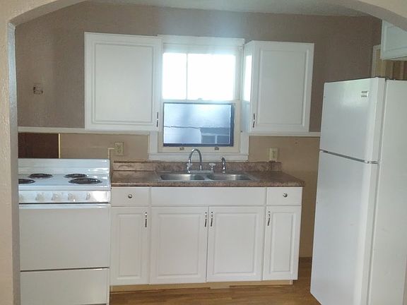 4th image of 2421 El Tivoli Dr