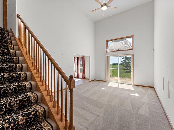 5th image of 3025 Topaz Dr