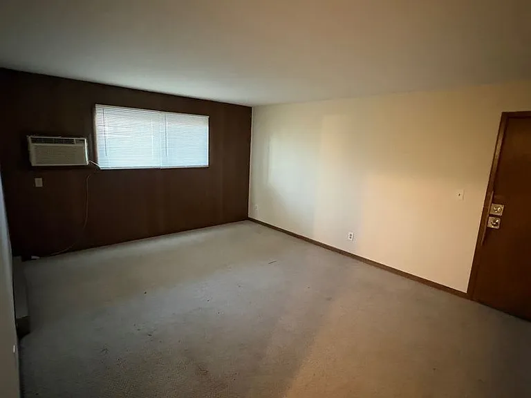 604 Saint Louis Ave — Photo 3