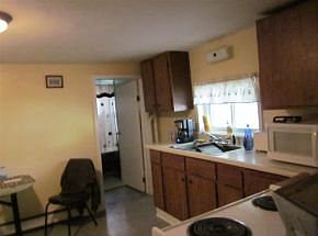 3rd image of 30 Parsons St