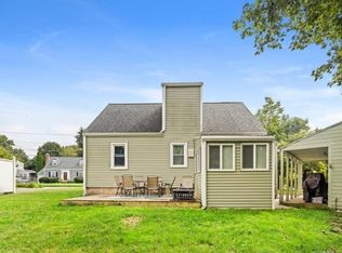 2 Washington Ct, Hamden, CT 06518