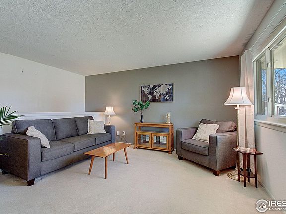 5th image of 40 College Ct