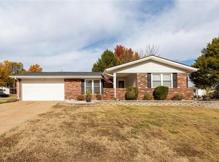 12025 Wesington Dr, Maryland Heights, MO 63043
